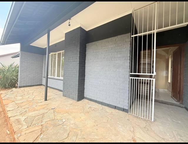 3 BEDROOM HOUSE FOR SALE IN VANDERBIJLPARK SE 6